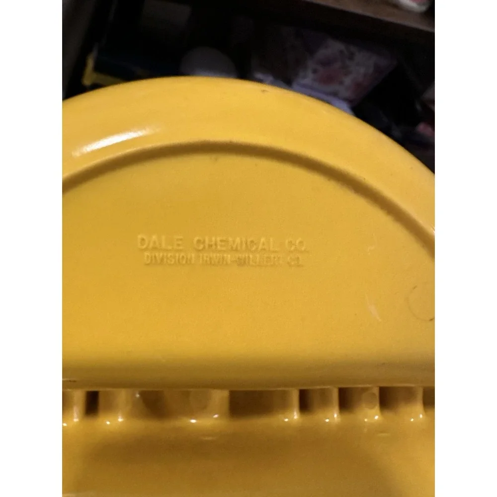 Vintage 1970's Yellow Melamine Ashtray Dale Chemical Co. Irwin Willert